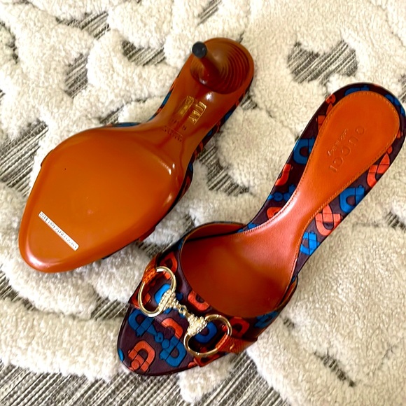 New. Never worn. 3” heel slip on dress shoe.